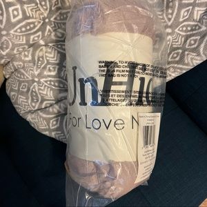 UnHide lil Marshmallow Super Soft Blanket in Rose